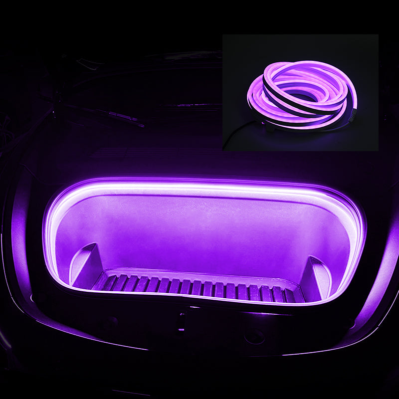 Tesla frunk ’s nachts volledig verlicht door Grundig LED-lichtstrip